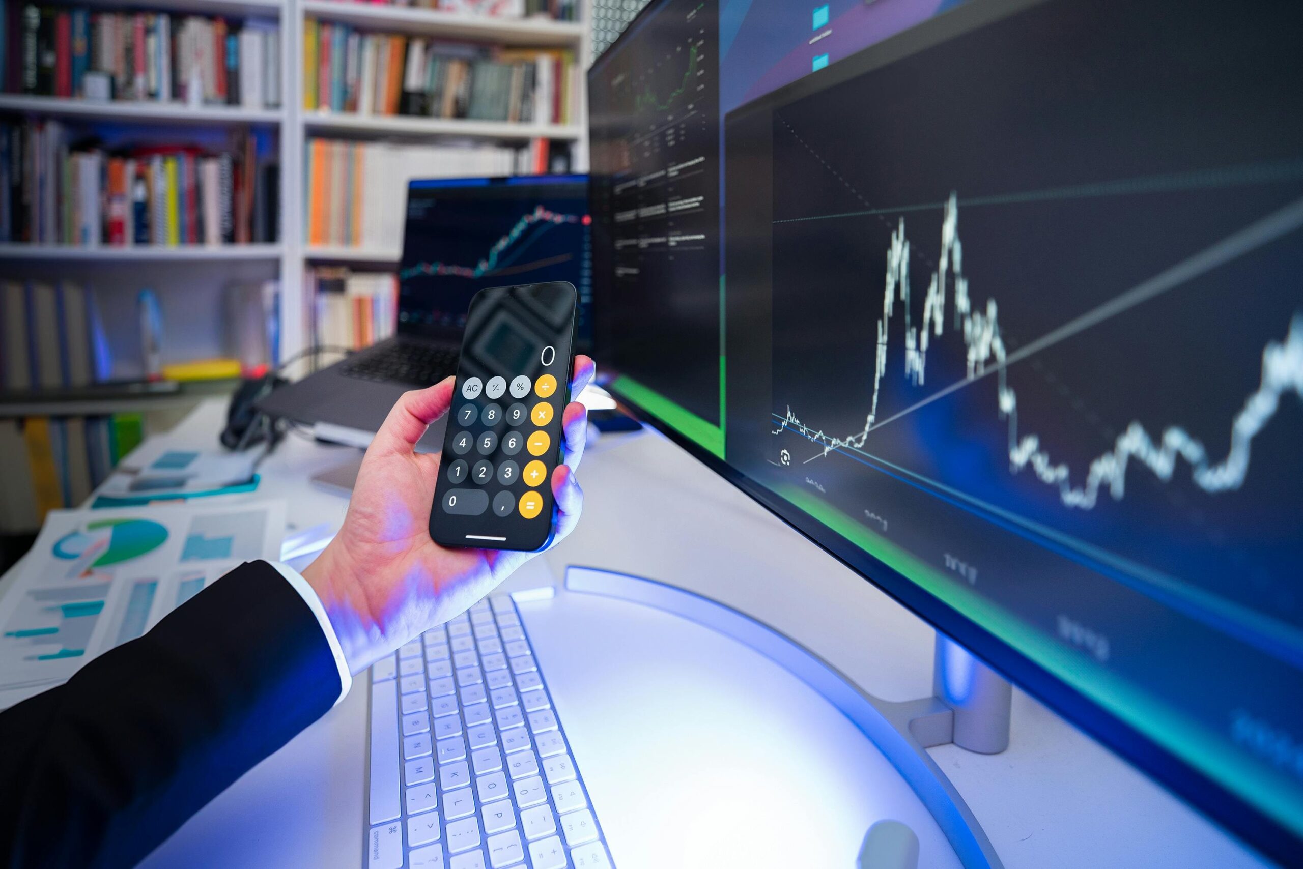 A chart showing how flash sales contribute to significant savings over time