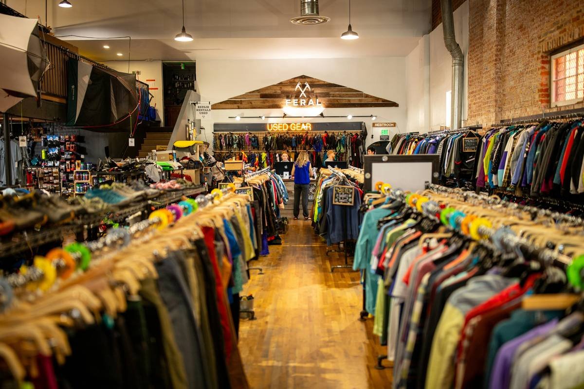 Bar chart showing Maria's weekly grocery spend before ($140) and after ($95) using Tops Spend Less Plan, with increased produce consumption