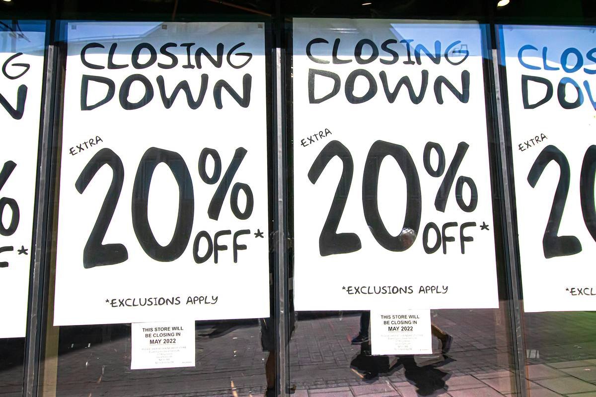 closing down, economic decline, shop closing, 20% off, store closing, fire sale,