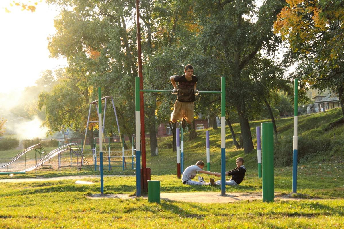 Most Budget Friendly Fitness Tips That Actually Work (Without a Gym Membership or Fancy Gear)